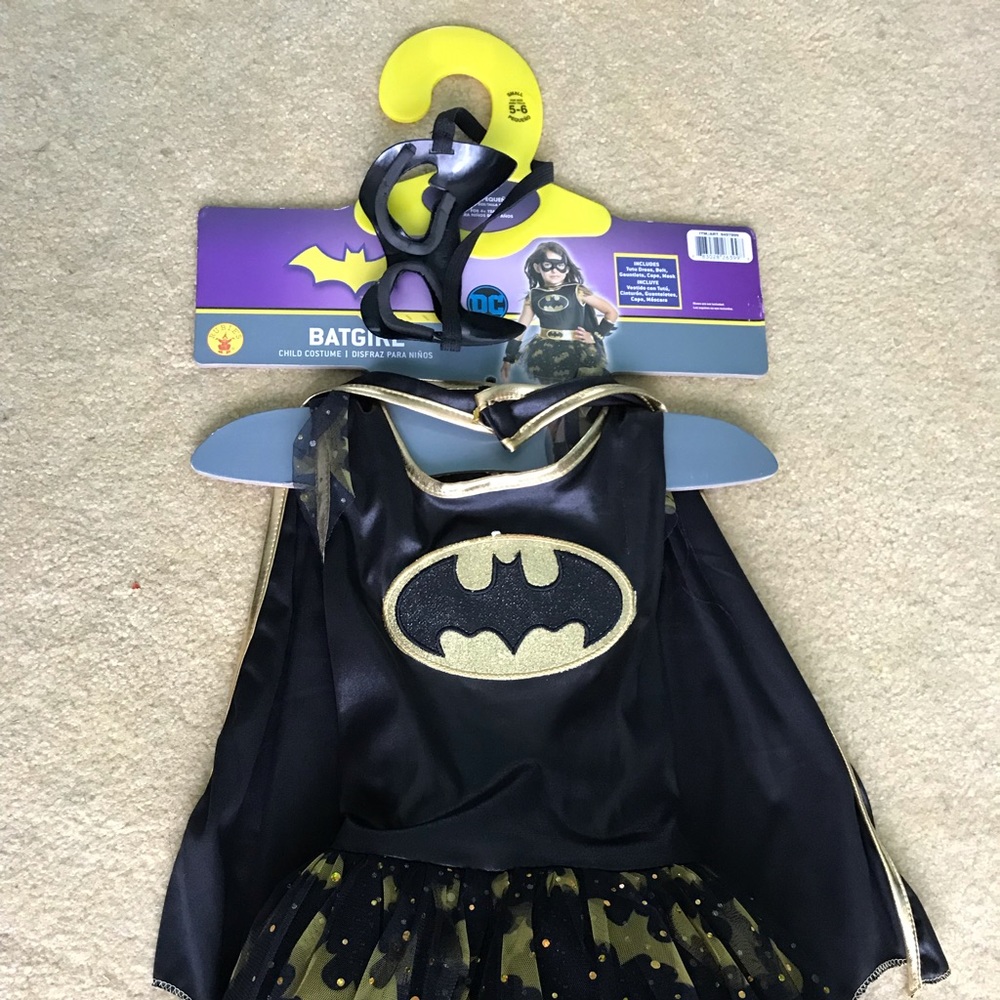 Batgirl costume size 5-6 toddler
